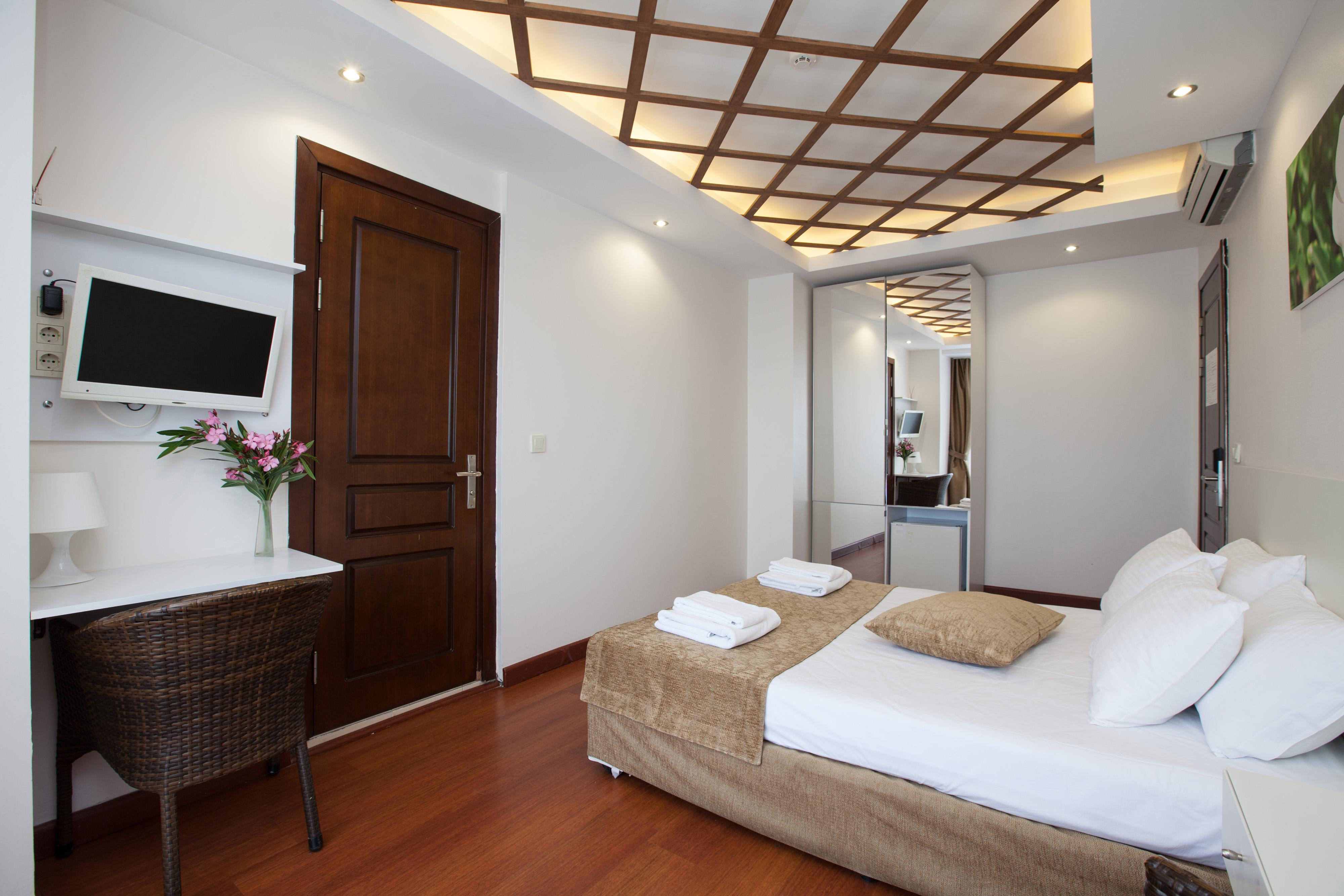 Buyukada Comfort Otel Adalar Exterior photo
